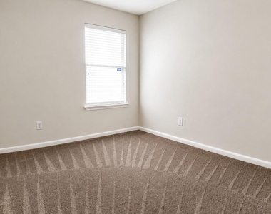 7543 Legacy Pines Drive - Photo Thumbnail 15
