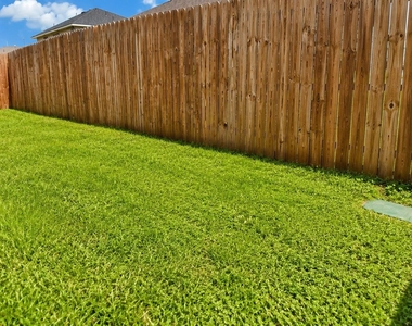 7543 Legacy Pines Drive - Photo Thumbnail 28