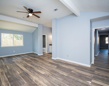 16419 N Bend Drive - Photo Thumbnail 19