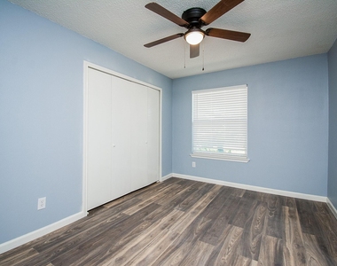 16419 N Bend Drive - Photo Thumbnail 24
