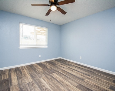 16419 N Bend Drive - Photo Thumbnail 26