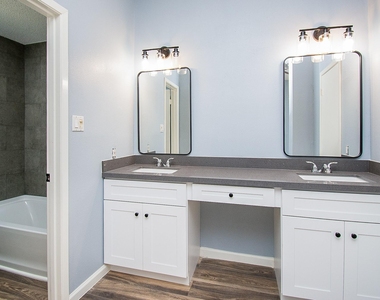 16419 N Bend Drive - Photo Thumbnail 21
