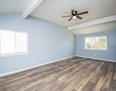 16419 N Bend Drive - Photo Thumbnail 17