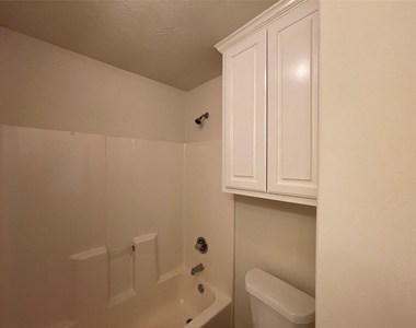 16216 Setting Sun Court - Photo Thumbnail 27