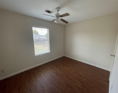 16216 Setting Sun Court - Photo Thumbnail 26