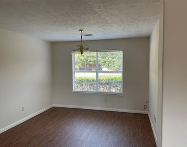 16216 Setting Sun Court - Photo Thumbnail 2