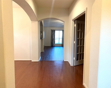 5115 Trevors Trace Lane - Photo Thumbnail 3