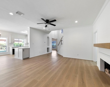 1414 Bluestone Drive - Photo Thumbnail 16