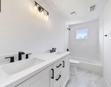1414 Bluestone Drive - Photo Thumbnail 33