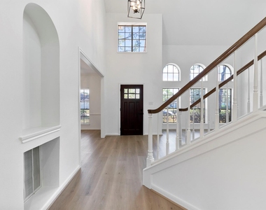 1414 Bluestone Drive - Photo Thumbnail 3