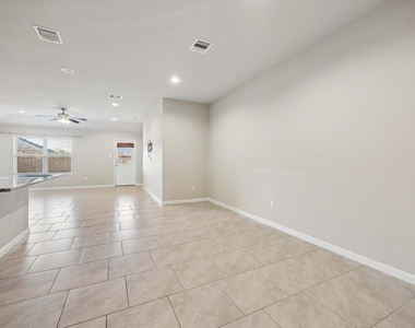 29523 Patricias Way - Photo Thumbnail 12