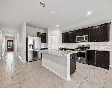 29523 Patricias Way - Photo Thumbnail 8