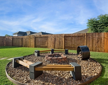 29523 Patricias Way - Photo Thumbnail 20