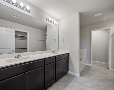 29523 Patricias Way - Photo Thumbnail 17