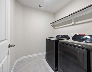 29523 Patricias Way - Photo Thumbnail 6