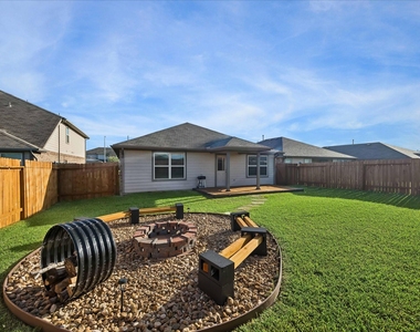 29523 Patricias Way - Photo Thumbnail 1