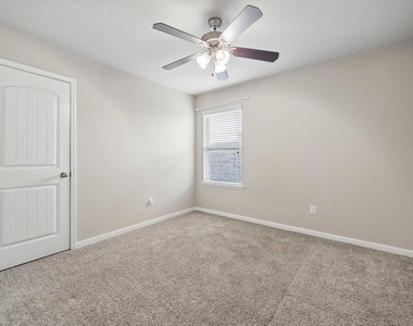 29523 Patricias Way - Photo Thumbnail 5