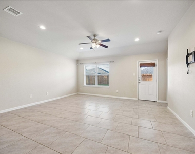 29523 Patricias Way - Photo Thumbnail 13