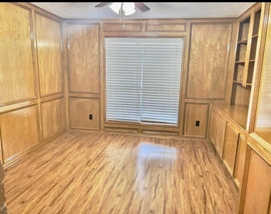 22527 Wildwood Grove Drive - Photo Thumbnail 9