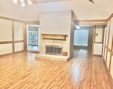 22527 Wildwood Grove Drive - Photo Thumbnail 4