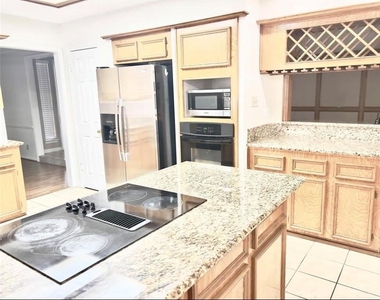 22527 Wildwood Grove Drive - Photo Thumbnail 6