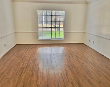22527 Wildwood Grove Drive - Photo Thumbnail 13