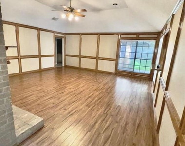 22527 Wildwood Grove Drive - Photo Thumbnail 3