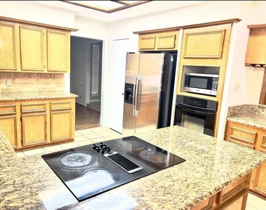 22527 Wildwood Grove Drive - Photo Thumbnail 5