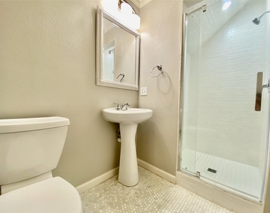 6315 Holly Canyon Court - Photo Thumbnail 22