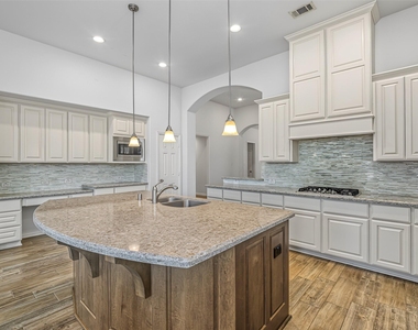 27215 Symphony Creek Lane - Photo Thumbnail 10