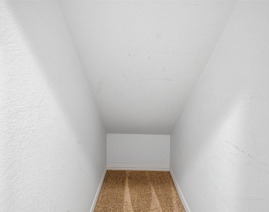 27215 Symphony Creek Lane - Photo Thumbnail 21