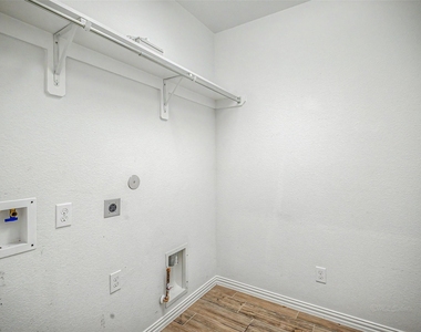 27215 Symphony Creek Lane - Photo Thumbnail 37
