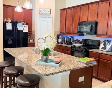20703 Winghaven Drive - Photo Thumbnail 8