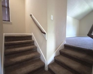 20703 Winghaven Drive - Photo Thumbnail 13