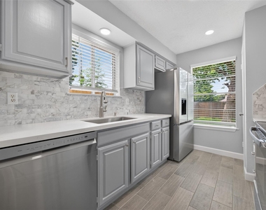 2450 Long Reach Drive - Photo Thumbnail 6