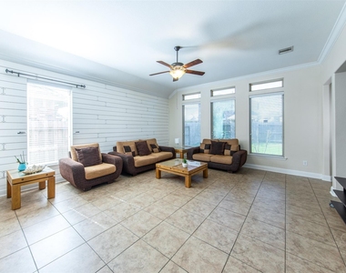 3426 Smart Sands Ln - Photo Thumbnail 9