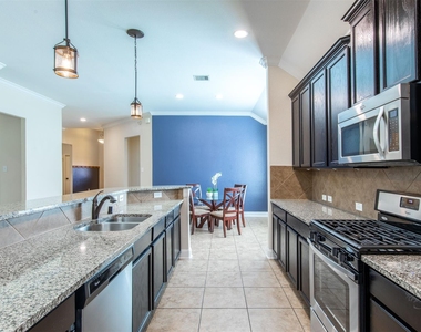 3426 Smart Sands Ln - Photo Thumbnail 7