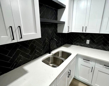 2107 Garvey Drive - Photo Thumbnail 10