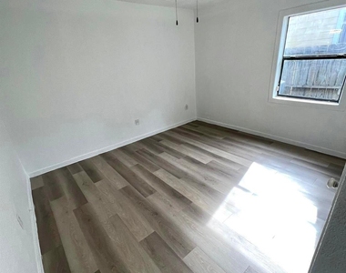 2107 Garvey Drive - Photo Thumbnail 29