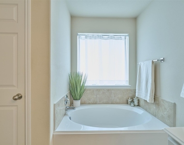 9940 Yearling Place - Photo Thumbnail 22