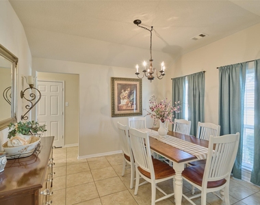 9940 Yearling Place - Photo Thumbnail 6