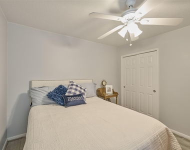 9940 Yearling Place - Photo Thumbnail 25