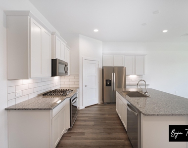 1728 Daylight Lake Drive - Photo Thumbnail 4