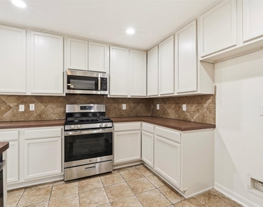 7719 Serene Wood Lane - Photo Thumbnail 12