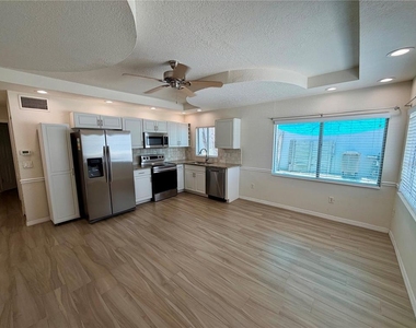 350 Gulf Boulevard - Photo Thumbnail 5