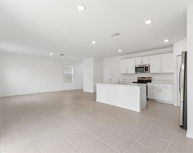 7847 Abagail Drive - Photo Thumbnail 8