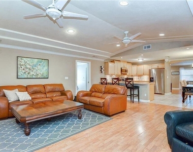 5121 Ellendale Avenue - Photo Thumbnail 12