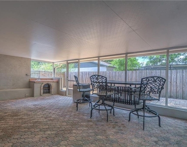 5121 Ellendale Avenue - Photo Thumbnail 22