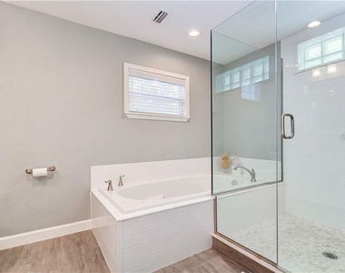5121 Ellendale Avenue - Photo Thumbnail 16