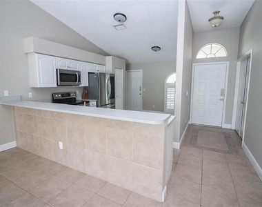 17765 Oak Bridge Street - Photo Thumbnail 4